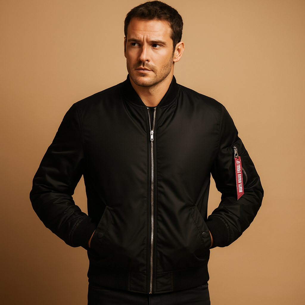 Men’s casual outdoor jacket with a lightweight and breathable design, offering weather-resistant protection for city wear and outdoor activities.