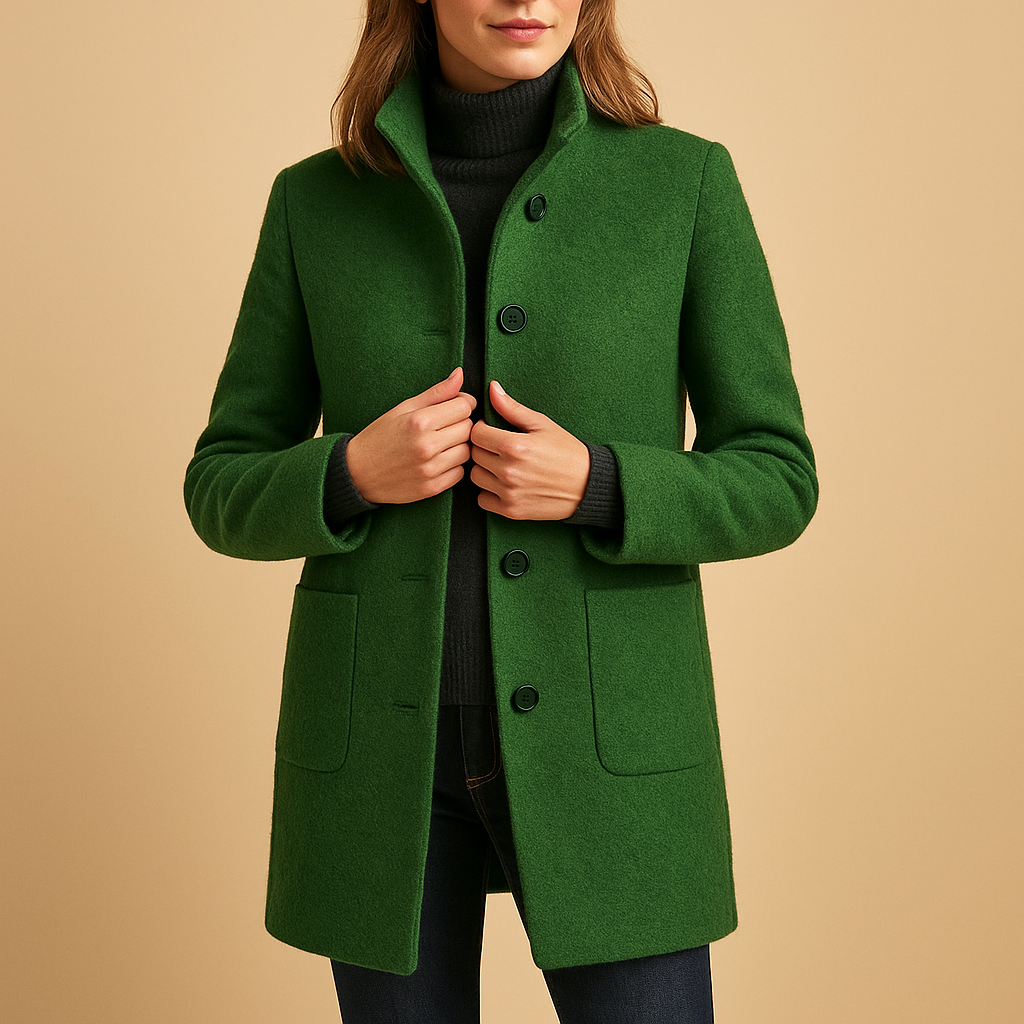 Woman wearing a soft relaxed winter coat with a warm fabric and timeless design, ideal for daily wear and cold-weather layering.