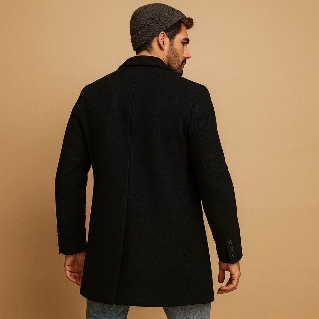 Men’s warm overcoat with a relaxed fit and elegant design, suitable for daily wear, business settings, and formal occasions during autumn and winter.