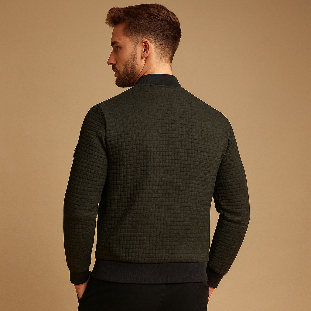 Men’s cable knit half-zip sweater with a breathable fabric, regular fit, and timeless design for autumn and winter outfits.