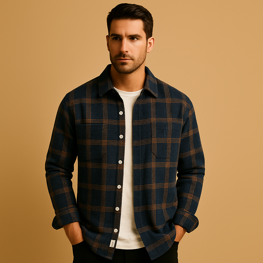 Casual plaid button-up shirt for men with a classic checkered pattern and turn-down collar, perfect for everyday wear and relaxed casual outfits.