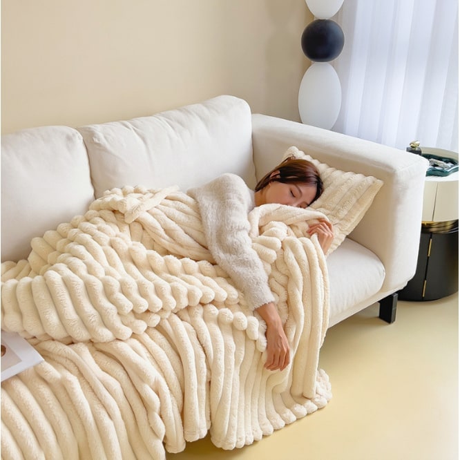 Faux Fur Throw Blanket with Plush Pile and Matching Pillowcase - Image 16