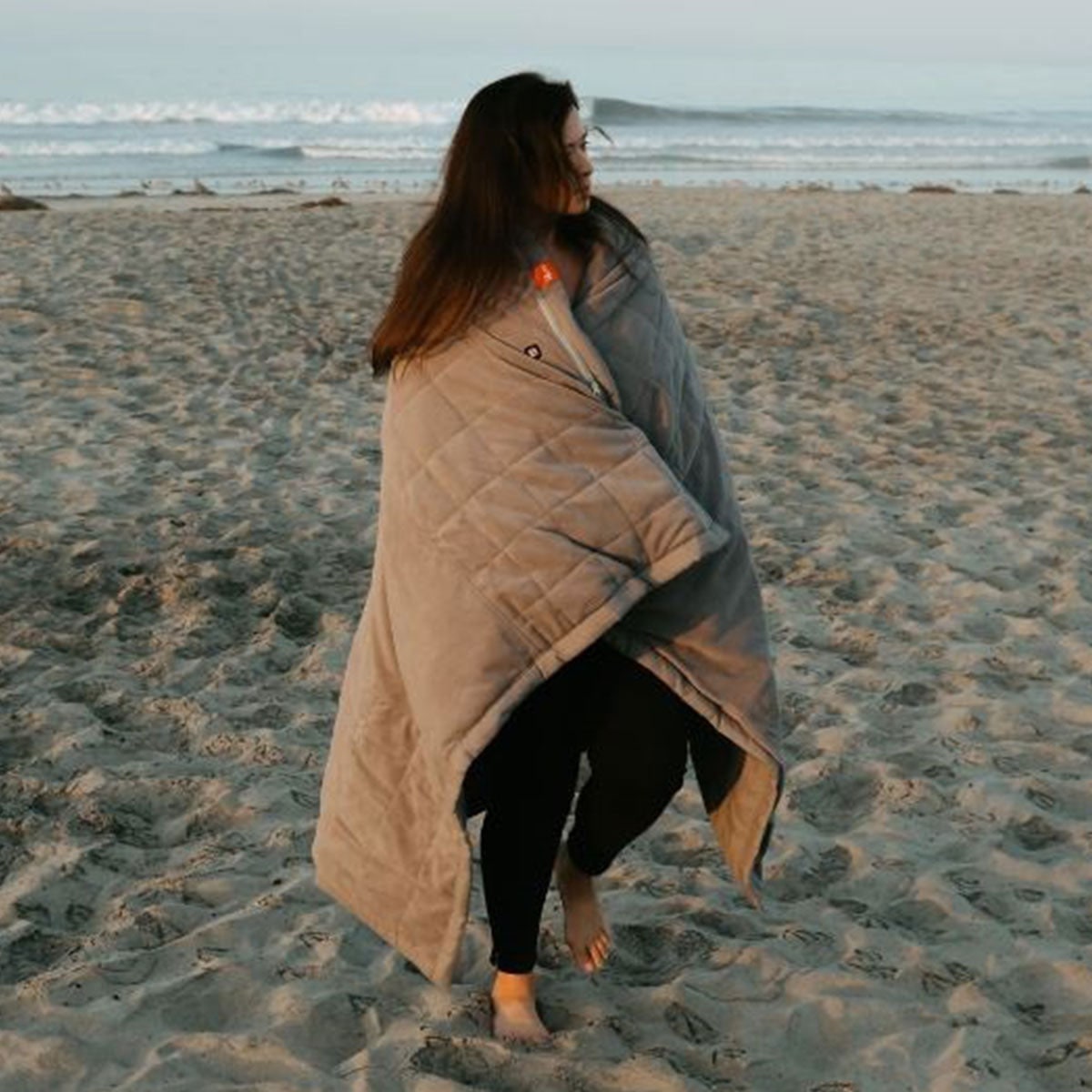 Heated Blanket with Battery Power Bank USB Charging and Three Heat Zones - Image 8
