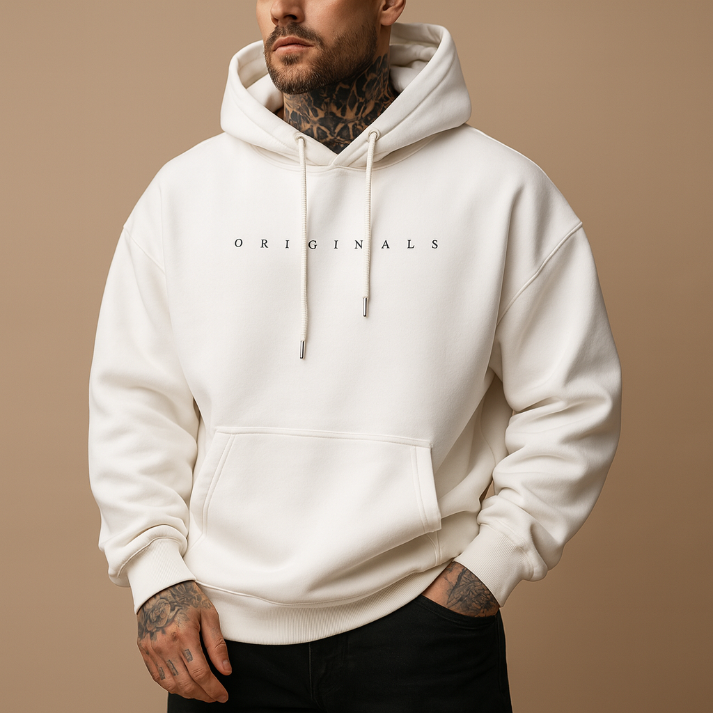 Men’s modern hooded sweatshirt in soft warm fabric, ideal for casual and sporty outfits during autumn and winter.