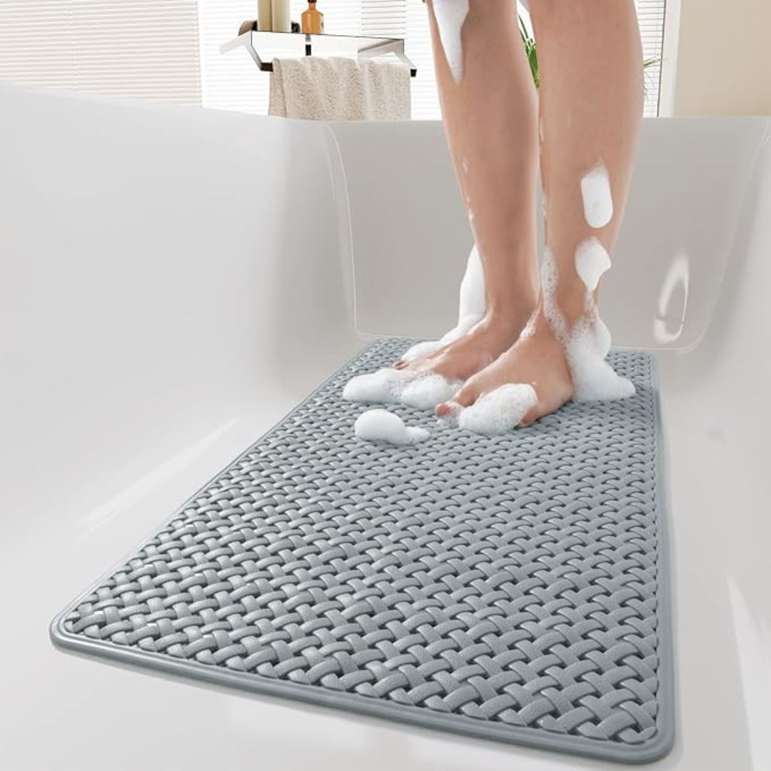 Non-Slip Bath Mat with Suction Cups and Basketweave Drainage Design - Image 1