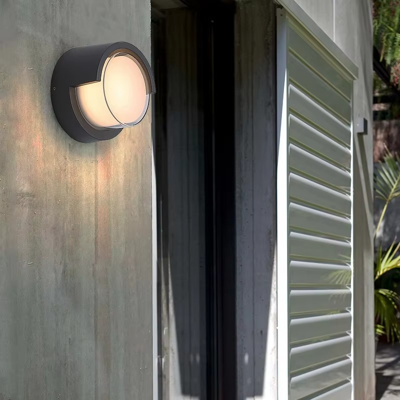 Outdoor Wall Light with Motion Sensor and Weather-Resistant Aluminum Frame - Image 5