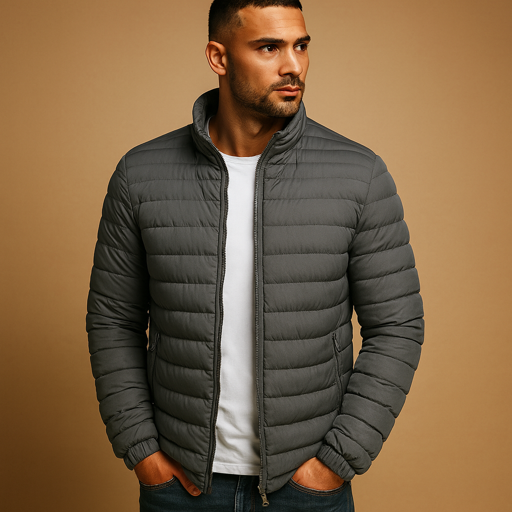 Men’s quilted summer jacket with a lightweight and comfortable fit, suitable for casual days, weekend trips, and daily wear.