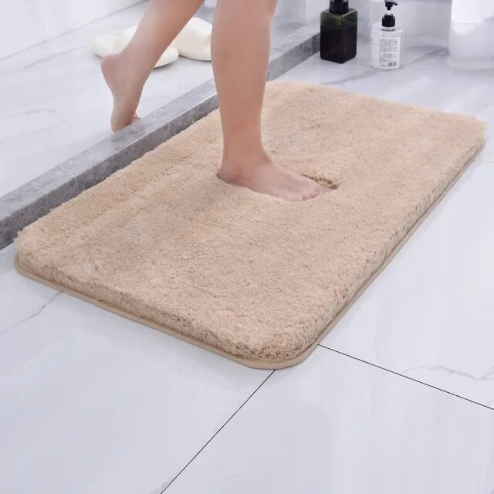 Ultra-Soft Plush Bath Mat with Non-Slip Backing and Machine Washable Design - Image 2