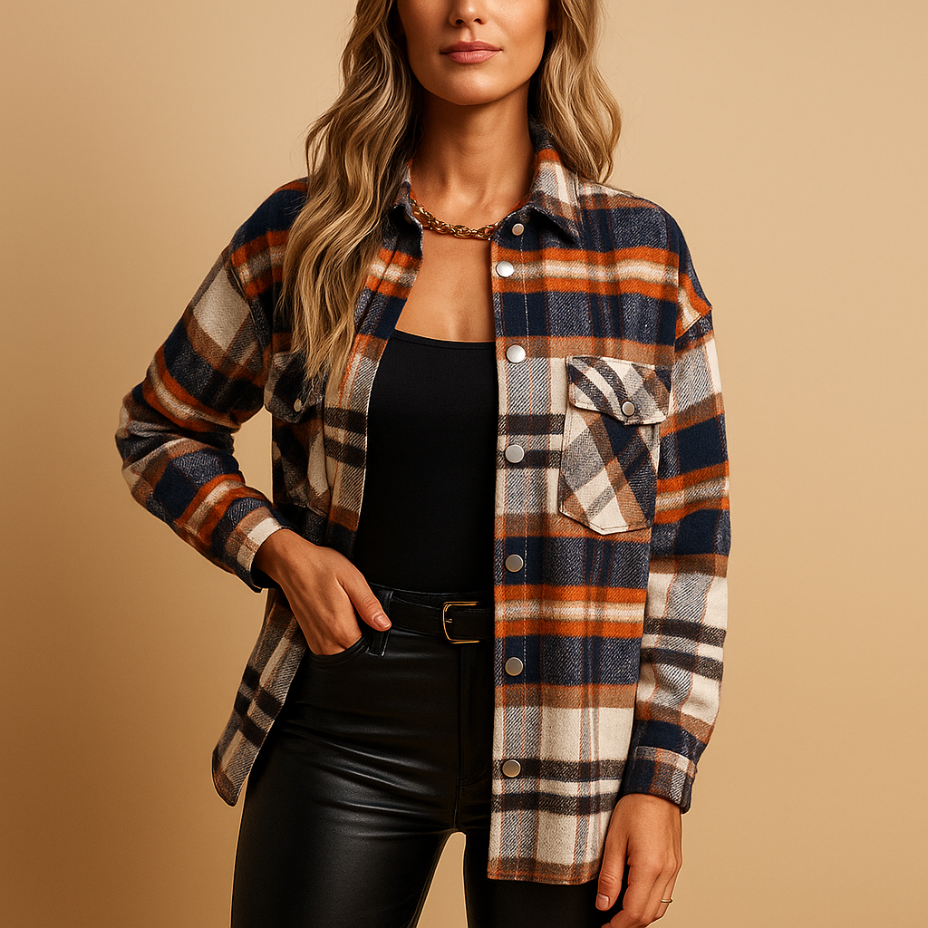 Warm plaid jacket for women with relaxed fit, soft insulated lining, and timeless check pattern, ideal for everyday wear and autumn outings.